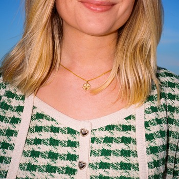 Aesthetic Music from: Fiji Blue - Lucky